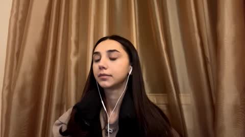 Lina online show from 09-30-25, 10:26