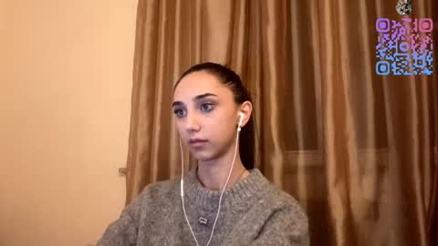 Lina online show from 10-14-25, 10:32