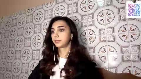 Lina online show from 11-09-25, 10:08