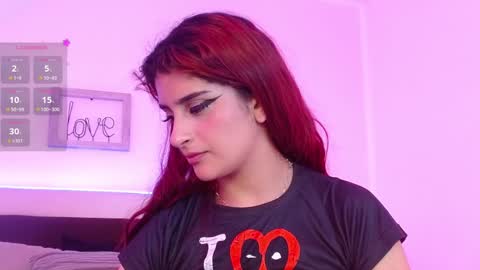 Lilith Savett online show from 02-05-25, 03:20