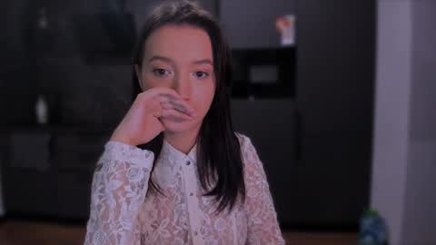 Snapshot of lililaluna chatting on 12-17-24, 05:47 ... online show from 12-17-24, 05:47