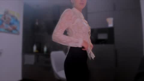 Snapshot of lililaluna chatting on 01-17-25, 03:32 ... online show from 01-17-25, 03:32