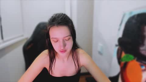 Snapshot of lililaluna chatting on 03-06-25, 04:49 ... online show from 03-06-25, 04:49