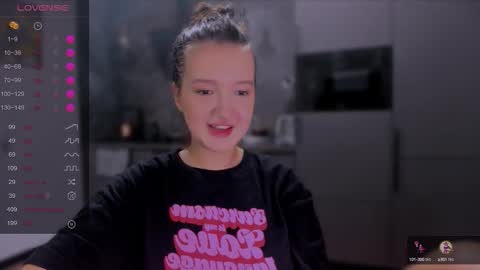 Snapshot of lililaluna chatting on 09-23-25, 06:55 ... online show from 09-23-25, 06:55