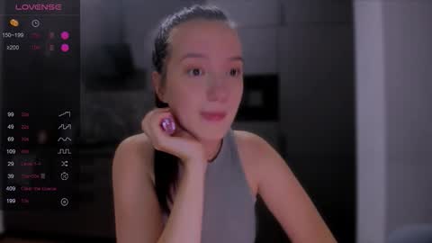 Snapshot of lililaluna chatting on 10-04-25, 06:06 ... online show from 10-04-25, 06:06