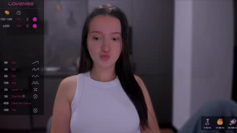 Snapshot of lililaluna chatting on 10-15-25, 06:52 ... online show from 10-15-25, 06:52