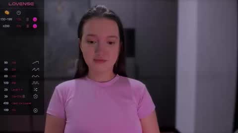 Snapshot of lililaluna chatting on 10-17-25, 05:37 ... online show from 10-17-25, 05:37