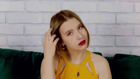 LiliLinn online show from 01-25-25, 04:34