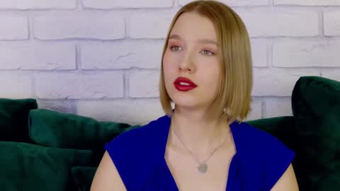 LiliLinn online show from 02-15-25, 06:12