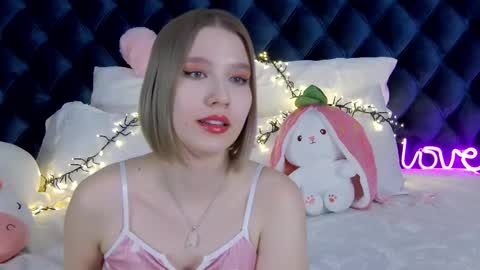 LiliLinn online show from 03-03-25, 10:38