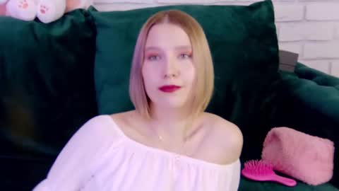 LiliLinn online show from 03-05-25, 02:45