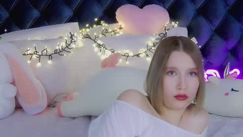 LiliLinn online show from 03-08-25, 11:16