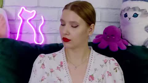 LiliLinn online show from 03-12-25, 02:23