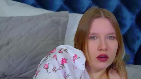 LiliLinn online show from 02-10-26, 05:00