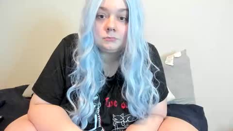 Snapshot of lilimariexx chatting on 10-21-25, 04:46 Lili Marie online show from 10-21-25, 04:46