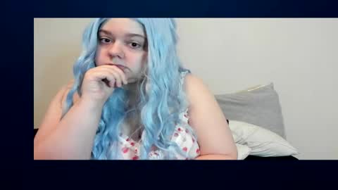 Snapshot of lilimariexx chatting on 10-27-25, 03:54 Lili Marie online show from 10-27-25, 03:54