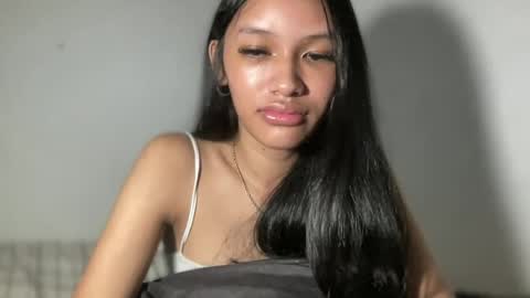 Snapshot of lilit_sensual chatting on 06-18-26, 04:24 Chloe online show from 06-18-26, 04:24