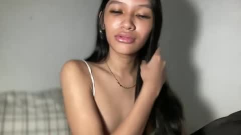 Snapshot of lilit_sensual chatting on 06-18-26, 03:27 Chloe online show from 06-18-26, 03:27