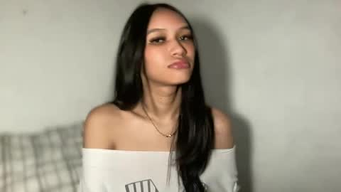 Snapshot of lilit_sensual chatting on 07-08-26, 04:33 Chloe online show from 07-08-26, 04:33