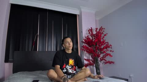 Snapshot of lilith_and_marcusblain chatting on 12-28-24, 06:50 Lili  Marcus online show from 12-28-24, 06:50