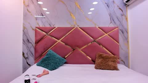 Snapshot of lilith_kramston chatting on 02-18-26, 03:35 Lilith online show from 02-18-26, 03:35