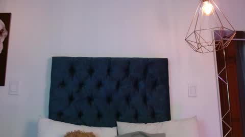 Lilith Nocturne online show from 11-21-25, 06:39