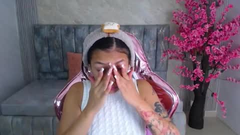 Snapshot of lilith_petit_sub chatting on 01-22-25, 12:49 Lilith  online show from 01-22-25, 12:49