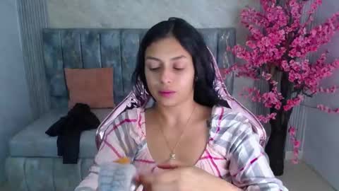 Snapshot of lilith_petit_sub chatting on 01-28-25, 12:43 Lilith  online show from 01-28-25, 12:43
