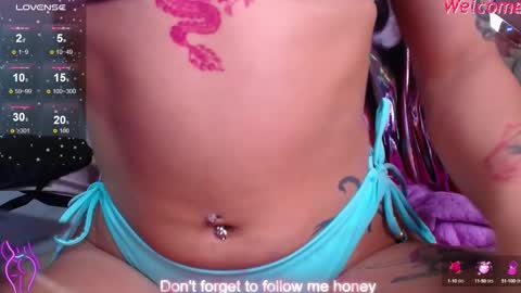 Snapshot of lilith_petit_sub chatting on 02-19-25, 05:27 Lilith  online show from 02-19-25, 05:27