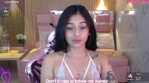 Snapshot of lilith_petit_sub chatting on 02-24-25, 04:04 Lilith  online show from 02-24-25, 04:04