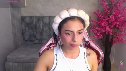 Snapshot of lilith_petit_sub chatting on 09-16-25, 08:10 Lilith  online show from 09-16-25, 08:10