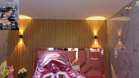 Snapshot of lilith_petit_sub chatting on 10-25-25, 03:47 Lilith  online show from 10-25-25, 03:47