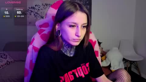 lilith_poison online show from 10-04-25, 06:39