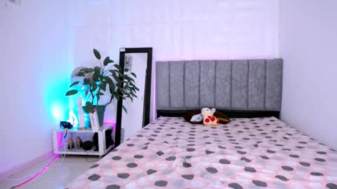 Snapshot of lilith_skinny1 chatting on 09-17-25, 03:03 Lilith online show from 09-17-25, 03:03