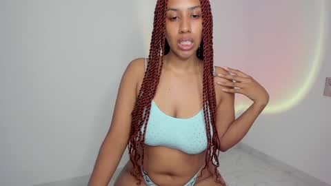 Snapshot of lilith_vision chatting on 12-19-24, 04:23 Alejandra online show from 12-19-24, 04:23