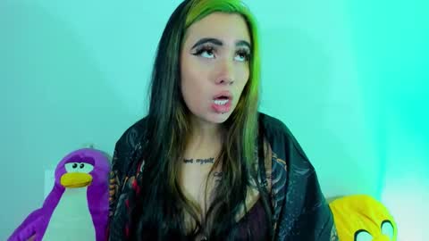 Snapshot of lilith_zenith20 chatting on 11-14-25, 06:34 Lilith online show from 11-14-25, 06:34