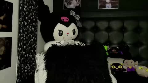 Snapshot of lilithmoon666 chatting on 02-21-25, 01:11 online show from 02-21-25, 01:11