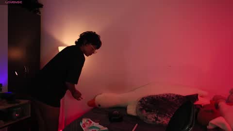 Snapshot of lilithrose_2 chatting on 09-26-25, 05:11 lilithrose_2 online show from 09-26-25, 05:11