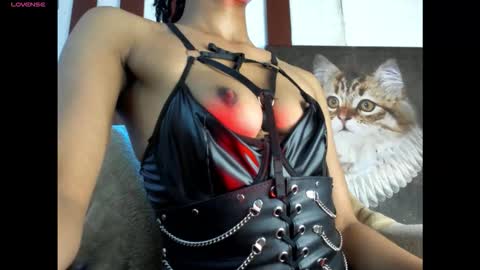 Snapshot of lilithsabeth chatting on 09-30-25, 02:00 lilithsabeth online show from 09-30-25, 02:00
