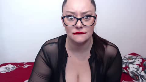 Snapshot of lilithserendipity chatting on 01-10-25, 06:09 LILITHSERENDIPITY online show from 01-10-25, 06:09