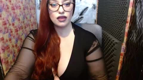 Snapshot of lilithserendipity chatting on 12-15-25, 04:11 LILITHSERENDIPITY online show from 12-15-25, 04:11