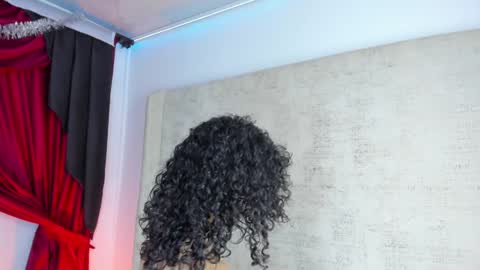 Snapshot of lilithsteinberg chatting on 12-20-24, 06:56 jessi 3 online show from 12-20-24, 06:56