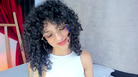 Snapshot of lilithsteinberg chatting on 02-20-25, 07:08 jessi 3 online show from 02-20-25, 07:08