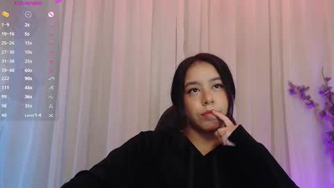 Snapshot of lilithwallkeer chatting on 02-13-25, 06:09 Maria online show from 02-13-25, 06:09