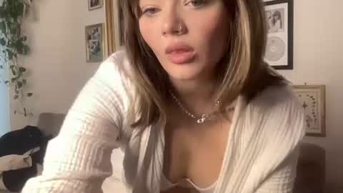 lilldaddysgirl online show from 10-15-25, 04:51