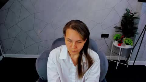 Snapshot of lillian_white1 chatting on 12-19-24, 07:18 lillian_white1 online show from 12-19-24, 07:18
