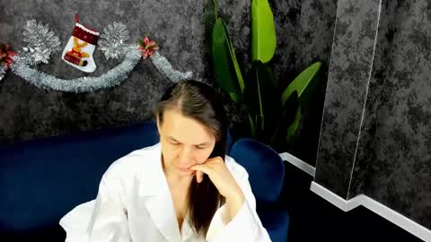 Snapshot of lillian_white1 chatting on 12-29-24, 01:13 lillian_white1 online show from 12-29-24, 01:13