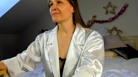 Snapshot of lillian_white1 chatting on 01-24-25, 08:13 lillian_white1 online show from 01-24-25, 08:13