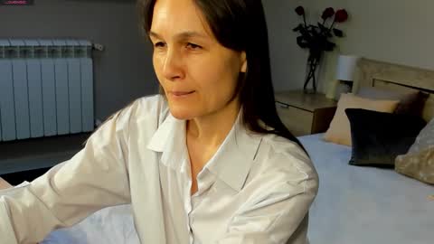 Snapshot of lillian_white1 chatting on 02-08-25, 07:04 lillian_white1 online show from 02-08-25, 07:04