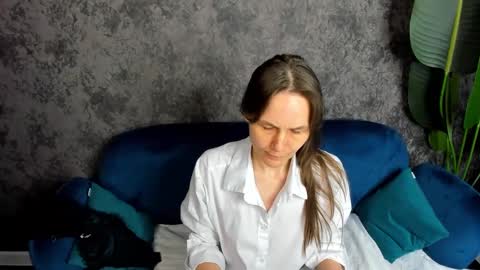 Snapshot of lillian_white1 chatting on 02-23-25, 01:32 lillian_white1 online show from 02-23-25, 01:32